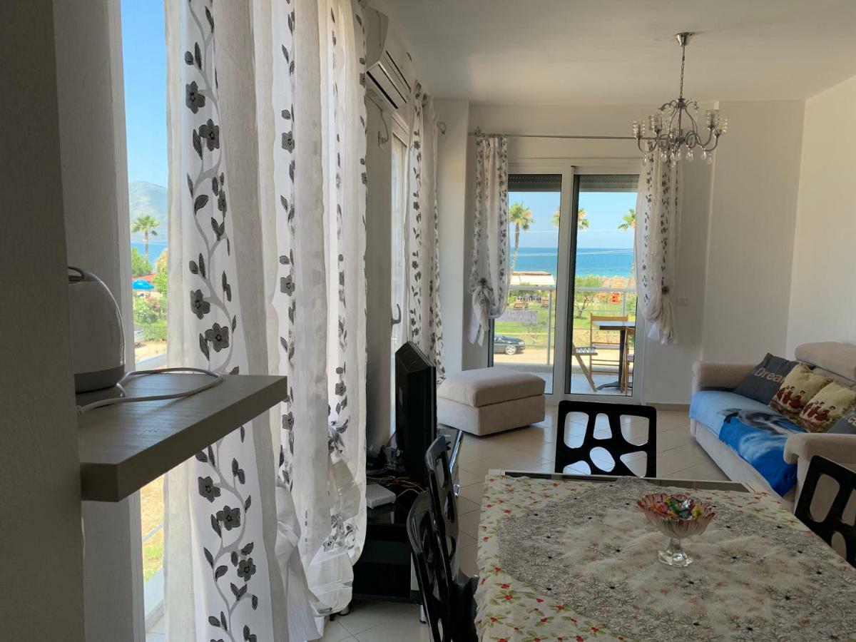 Beachfront Apartment Orikum Eksteriør bilde